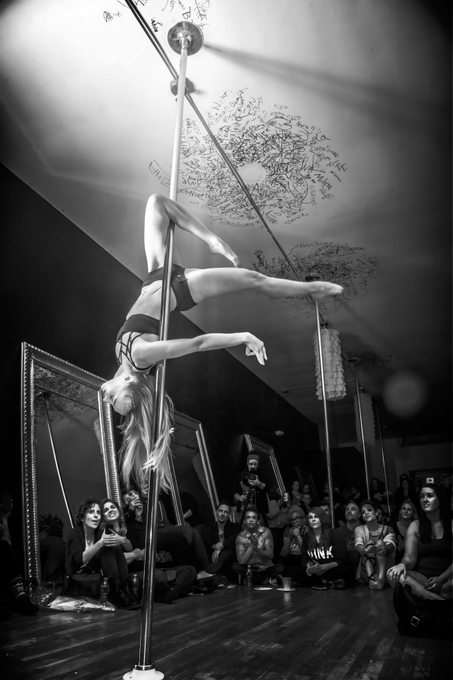 pole dance student