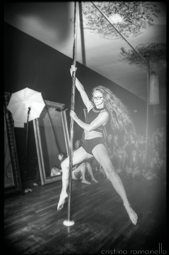 pole dance student